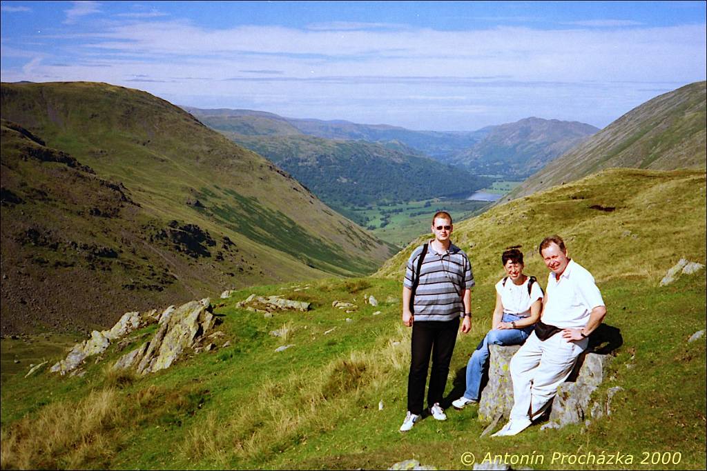 096_GB4_0031w.jpg - 24.8.2000 - Spojené království - Sedlo Kirkstone Sedlo Kirkstone v nadmořské výšce 500 m n. m  – pohled k jezeru Ullswater.