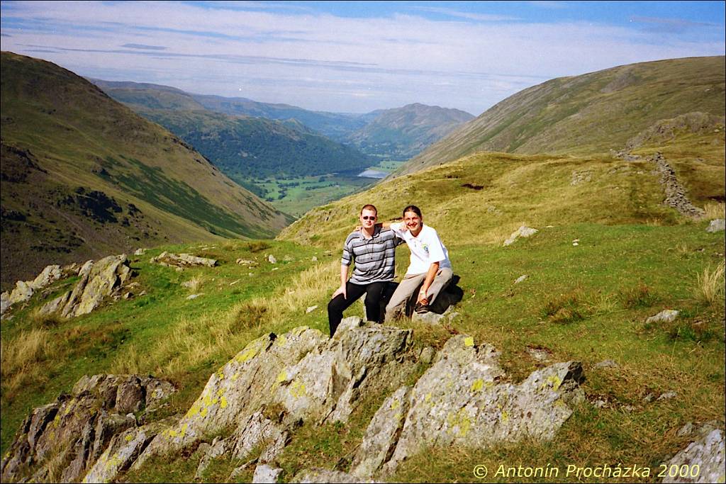 097_GB4_0032w.jpg - 24.8.2000 - Spojené království - Sedlo Kirkstone - Tomáš s Radimem.