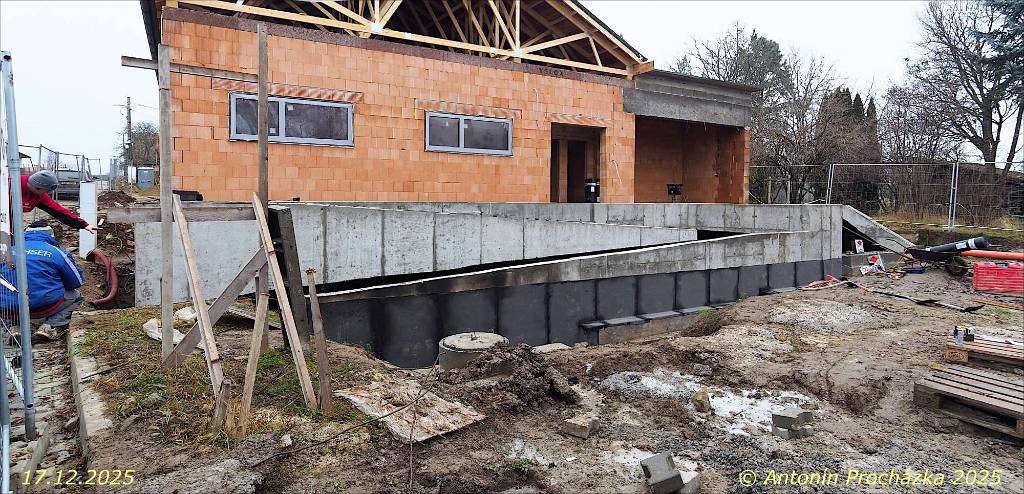 122_PC174689-4690w.jpg - Chvalkovice na Hané 17. 12. 2025