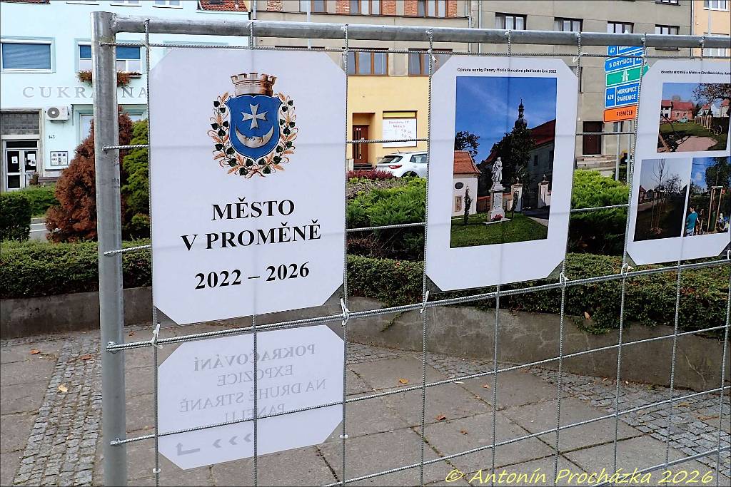 003_P8217087w.jpg - Ivanovice na Hané 21. 8. 2026 – venkovní výstava fotografií "Město v proměně".