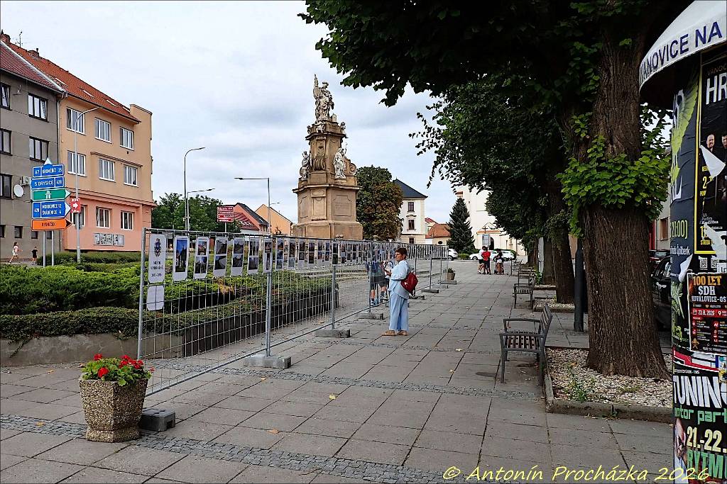 004_P8217084w.jpg - Ivanovice na Hané 21. 8. 2026 – venkovní výstava fotografií "Město v proměně".