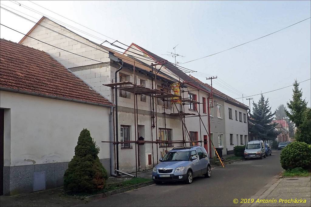 056_PA221379w.jpg - 22. 10. 2019 Ivanovice na Hané, ulice Švermova 558