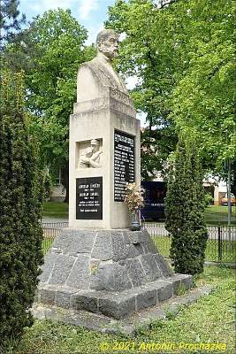 Pomnk T. G. Masaryka