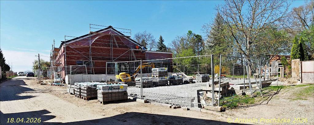 135_P4184763-4764w.jpg - Chvalkovice na Hané 18. 4. 2026