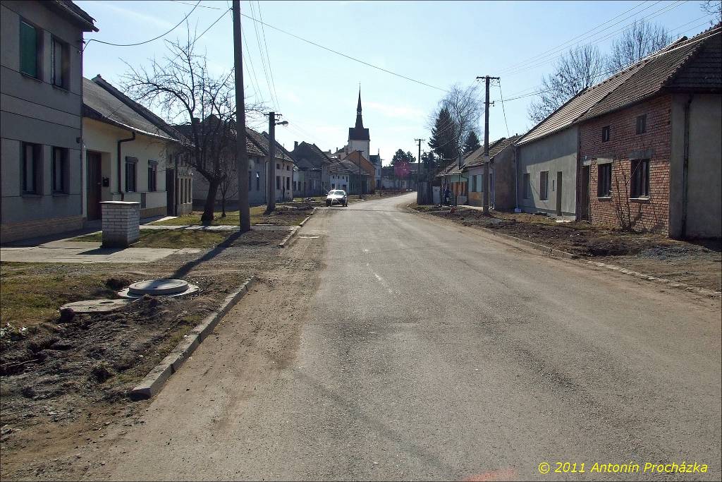 006_DSCF8975u.jpg - Chvalkovice na Hané 14. 3. 2011 - Želecká ulice