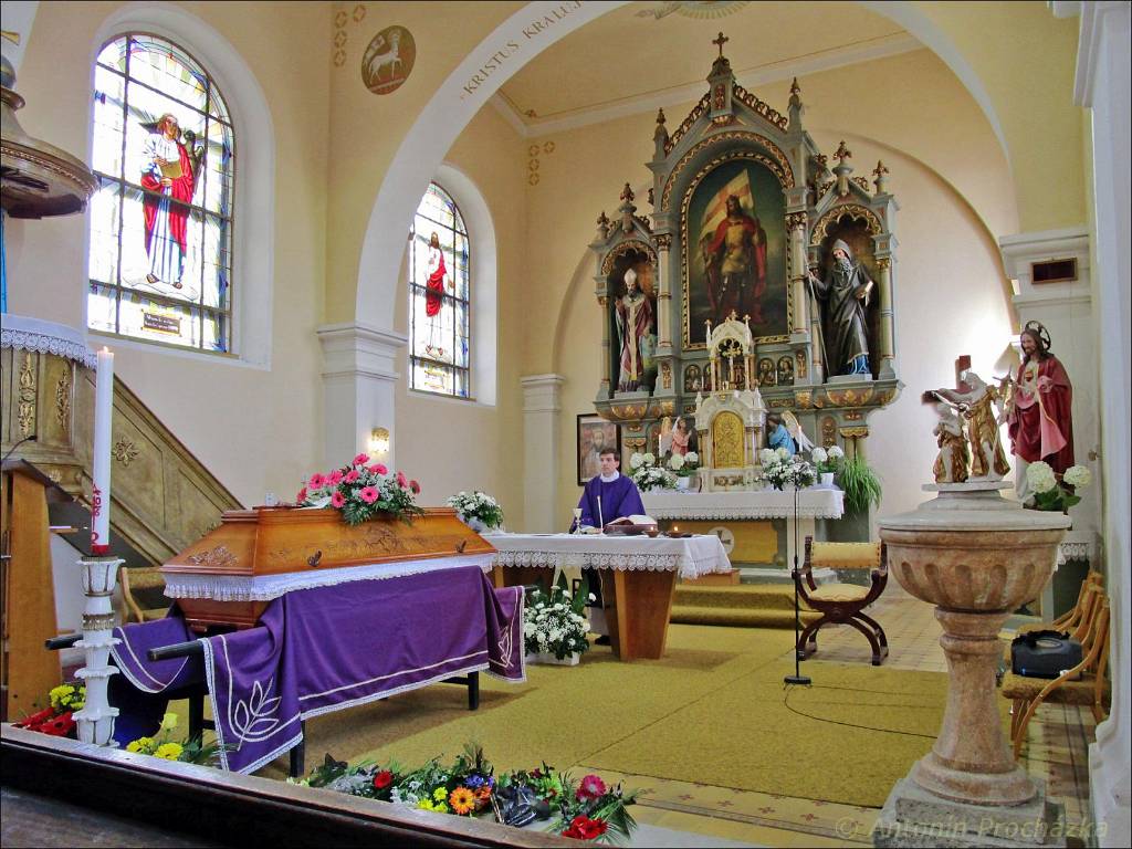 016_2016-03-29_Chvalkovice_3364_uw.jpg - Chvalkovice na Hané 29. 3. 2016 - interiér kostela sv. Ferdinanda.