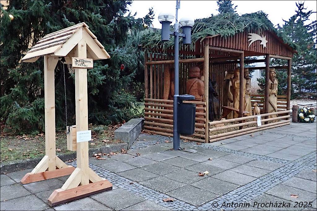 009_PC166625w.JPG - Ivanovice na Hané – betlém