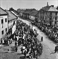 191_Ivan_pohled_shora_do_Komenskeho_oslava_w