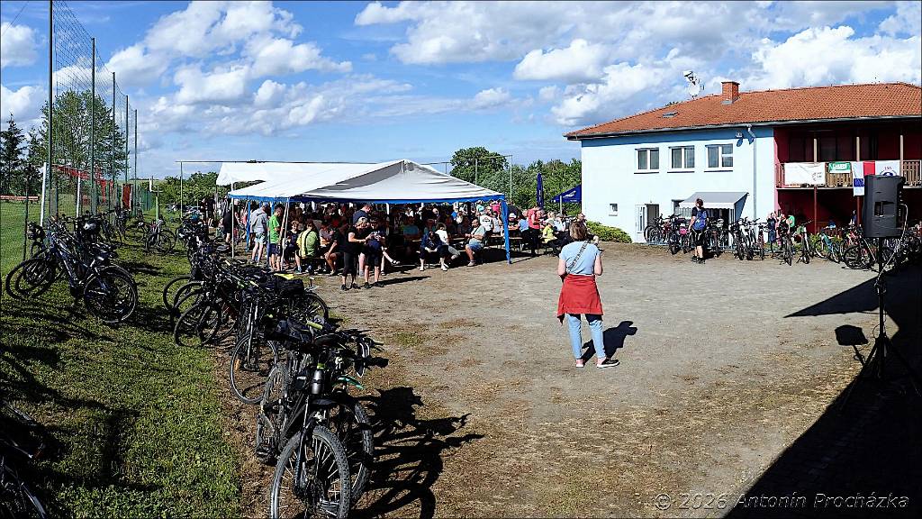 001_P6136902-6903w.jpg - Chvalkovice na Hané 13. 6. 2026 – Turistický pochod z Chvalkovic do Chvalkovic na Hané.
